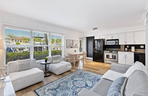 Hendricks and Venice Isles Apartment | Beach Apt With Waterview in Las Olas Blvd