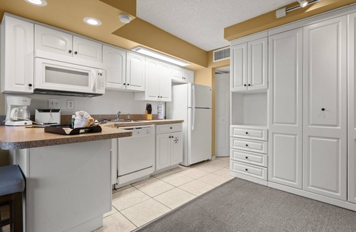 Seminole Park Apartment | Beach Days, Space Days & Snack Stops | Oceanview