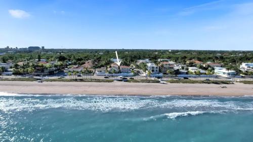 Birch Park Finger Streets House | Beach Haven by AvantStay