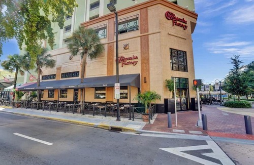Hendricks and Venice Isles Apartment | Beach Isles Modern 1BR Apartment in Fort Lauderdale