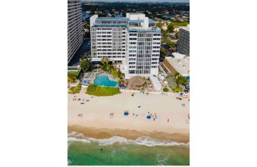 Bermuda Riviera Apartment | Beach Studio@Ft. Lauderdale Beach front Hotel Resort near Lauderdale by the Sea