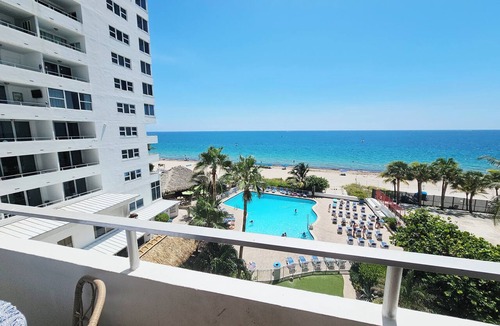 Galt Mile Condo | Beachfront Studio overlooking the Atlantic Ocean