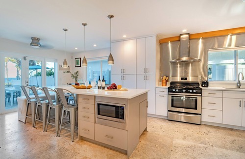 Birch Park Finger Streets House | Beachfront Home | Pool + Al Fresco Dining + Ocean Views | Beach Haven
