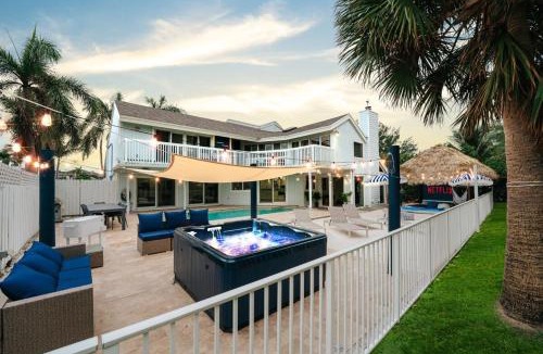 Pompano Beach Villa | Beachfront Oasis w Htd Pool Cinema Game-Room Tiki