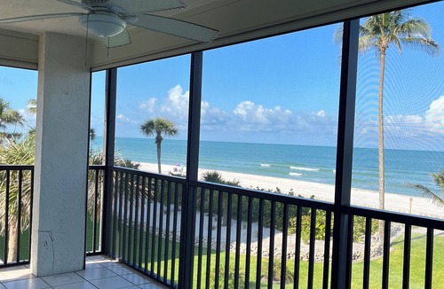Vanderbilt Beach Condo | Beachfront Vanderbilt Beach Condo in Naples, FL