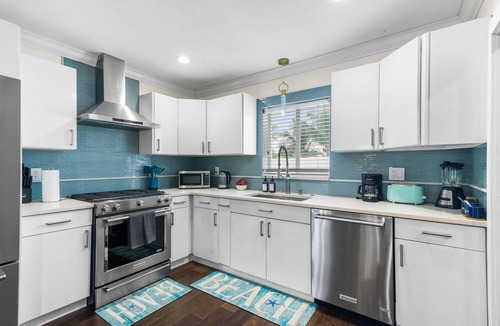Deerfield Beach House | Beachside Luxe: Pool BBQ Spa