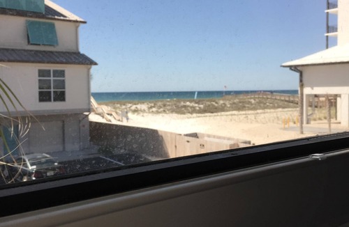 Navarre Beach Condo | Beachview Complex - Steps from the beach, Swimming pool, and Tennis Court