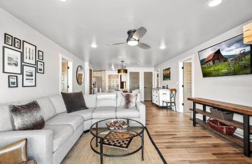 Steamboat Springs Apartment | Bear Claw 106 - Unbeatable Backdoor Ski-in Ski-out Access, Slope Views & Winter Shuttle!