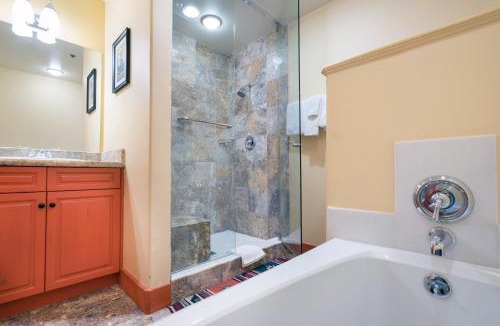 Mountain Village Hotel | Bear Creek Lodge 308B Hotel Room