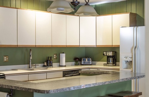 Dolores Cabin | Bear Creek Mountain Lodge: 19 Guests, close to Telluride and so much more!