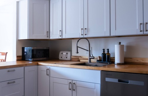 Dolores Cabin | Bear Creek Mountain Lodge: 19 Guests, close to Telluride and so much more!