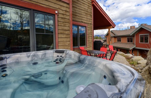 Bear Crossing House | Bear Haus Townhome w/Private hot tub