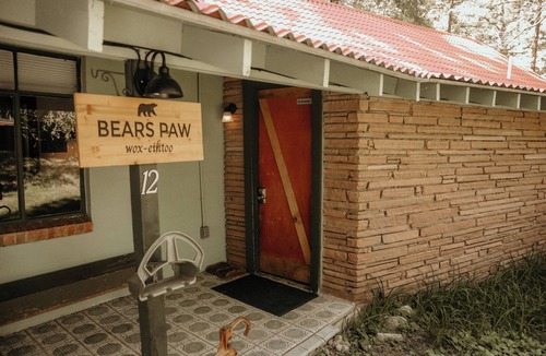 Drake Hotel | Bears Paw Duplex Cabin (#12) at The Woolly Bugger Inn