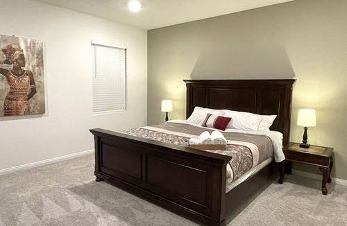 Riverside House | Beautiful 1-Story Mountain View House near UCR