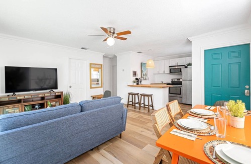 Sailboat Bend Apartment | Beautiful 2 BR Apartment - Bright and Spacious