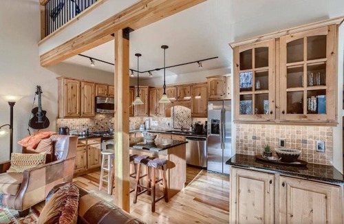 Frisco House | Beautiful 3 bedroom with private hot tub, walkable to town and trails