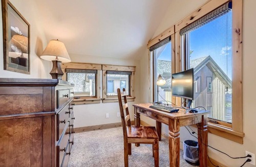 Frisco House | Beautiful 3 bedroom with private hot tub, walkable to town and trails