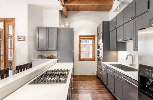 Snowmass Village House | Beautiful 3BR, 3BA in Snowmass Village - gorgeous Mt. Daly views!