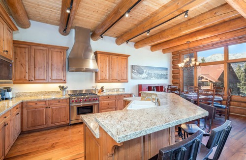 Mountain Village House | Beautiful 4 Bedroom Townhome Located off Village Bypass Ski Run