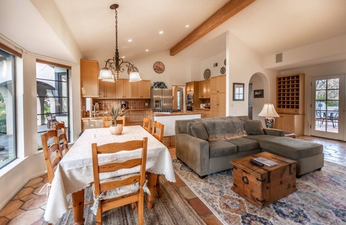 Campanil House | Beautiful 6 Bedroom Estate in Quiet Neighborhood