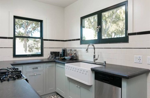 Ventura Cottage | BEAUTIFUL BEACH COTTAGE - FULLY RESTORED