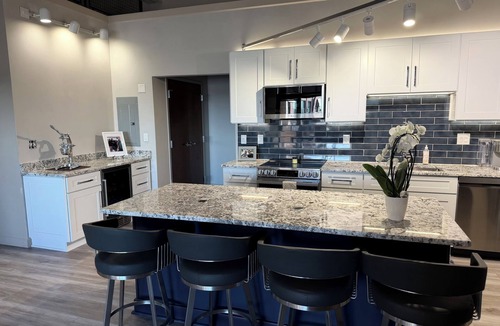 Sandusky Condo | Beautiful Condo on Lake Erie Sleeps 11 8 beds