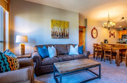 Copper Mountain Village Condo | Beautiful condo in the heart of Copper's Center Village. Free WiFi, Parking.
