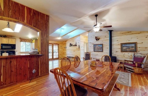 South Fork Cabin | Beautiful country main house next to mountains w/new barn & corral/free WiFi