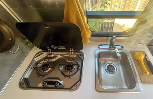 Southside House | Beautiful Fully Furnished Airstream Bambi Near Meow Wolf