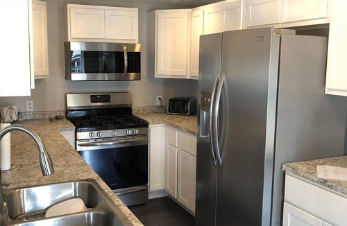 Avon Lake House | Beautiful home in Avon Lake walkable to small beach and beautiful sunsets.