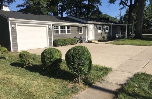 Avon Lake House | Beautiful home in Avon Lake walkable to small beach and beautiful sunsets.