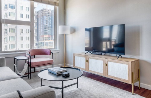 Ballpark Apartment | Beautiful LoDo 1BR w/ W/D, Roof & BBQ, nr 16th St Mall, by Blueground