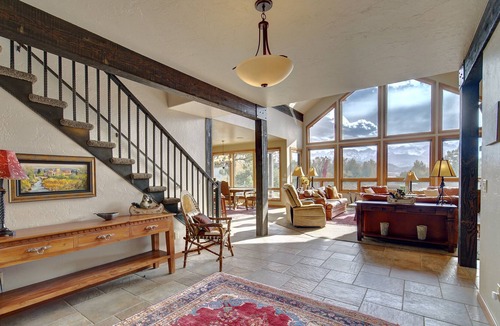 Pleasant Valley House | Beautiful Mountain Retreat Long Term 31 Day Rental (minimum)