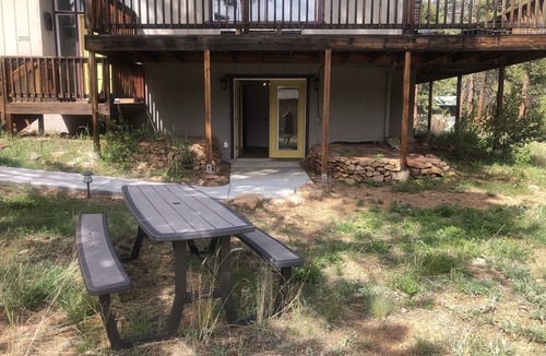 Carriage Hills Apartment | Beautiful private ADU w/views and 5min from downtown Estes