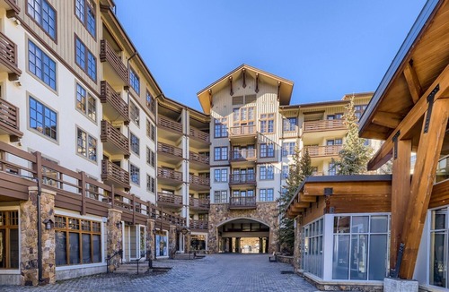 Copper Mountain Village Condo | Beautiful Top Floor Passage Point Hotel Style Room!