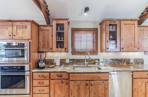 Historic District House | Beautifully renovated and ideally situated in the heart of historic downtown