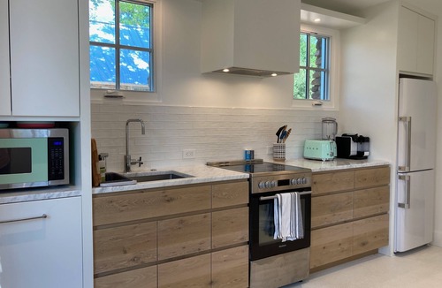 Newlands House | Beautifully Renovated Historic Boulder Guesthouse for Longer Stays/30 day min