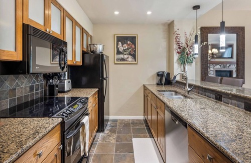 Beaver Creek Condo | Beaver Creek 2BR/2BA with Private Balcony! Mountain Views, Pool and Hot Tub