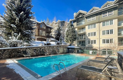 Beaver Creek Apartment | Beaver Creek Home in Ski-In/Ski-Out Complex with Shared Hot Tub/Pool, W/D, WiFi!