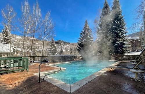 Beaver Creek Apartment | Beaver Creek Home in Ski-In/Ski-Out Complex with Shared Hot Tub/Pool, W/D, WiFi!