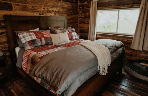 Paonia House | Benaiah`s Bunkhouse Fort Austin
