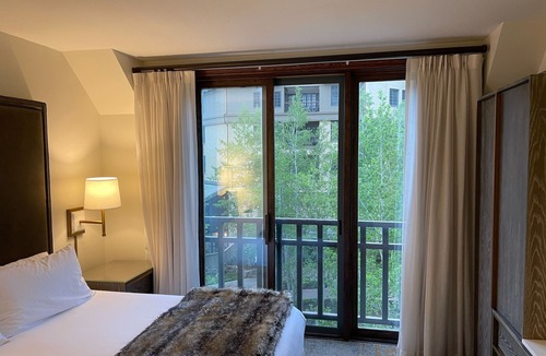 Beaver Creek Condo | Best location!Creekside in BCVillage!Walk to Ski School, Shops, Restaurants,Lift
