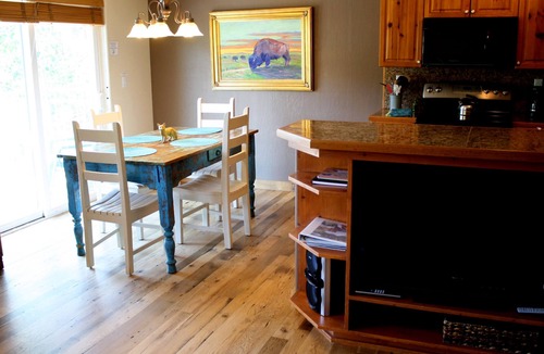 Mountain Village Condo | Best Value! Quick Stroll to Ski Lifts and seasonal free Chondola!