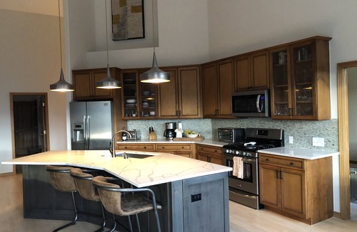 Woodmoor House | Best view in town 5 large bed/bath suites .