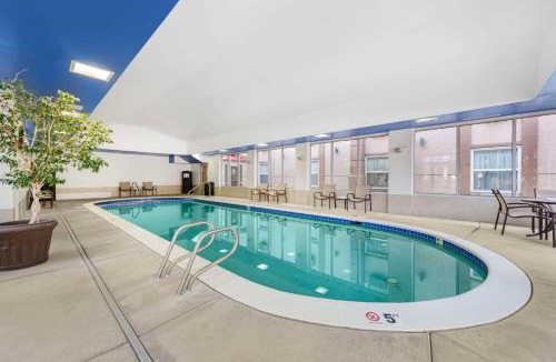 Central Colorado Springs Hotel | Best Western Executive Inn & Suites