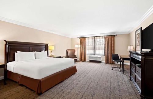 Ontario Hotel | Best Western Ontario Mills Mall
