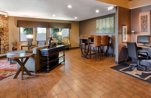 Craig Hotel | Best Western Plus Deer Park Hotel & Suites