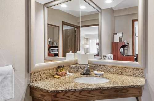 Estes Park Hotel | Best Western Plus Silver Saddle Inn