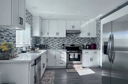 Huntington Beach House | Bestel Getaway | Disney Area Beach Little Saigon