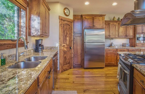 Historic District House | BIG downtown home w/views and great amenities!